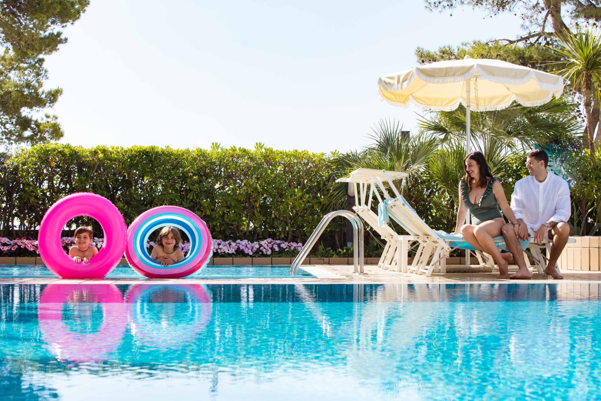 Hotel Atlantic Lignano Sabbiadoro Exterior foto